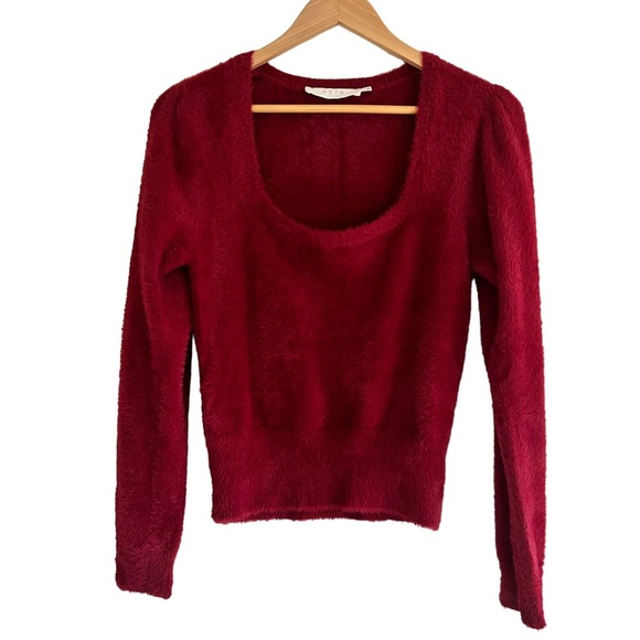 ASTR The Label Womens Ruby Red Scoop Neck Waist Length Sweater Size L - Picture 4 of 14